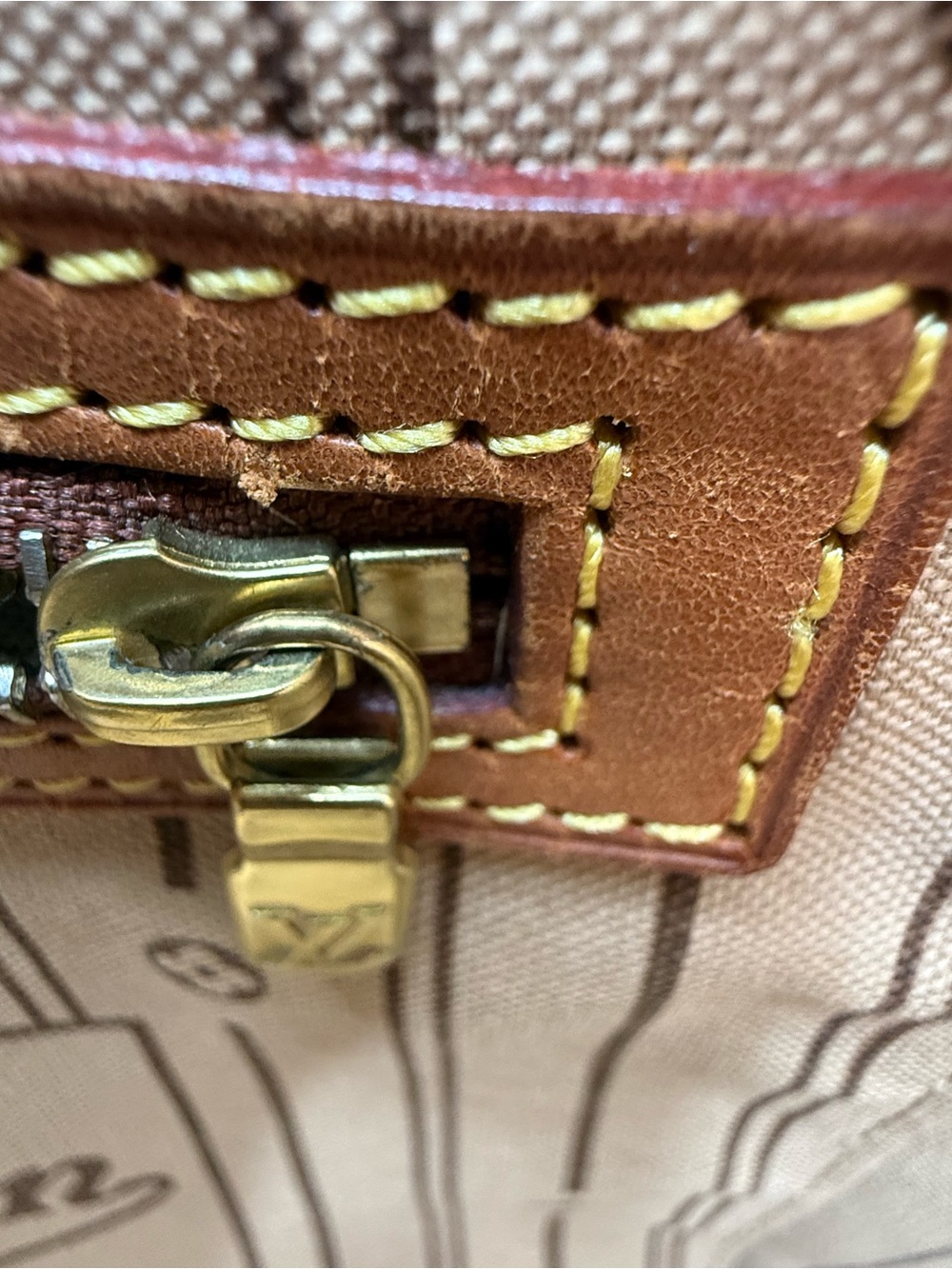 Louis Vuitton Classic Monogram Neverfull Tote Bag - Picture 9 of 13